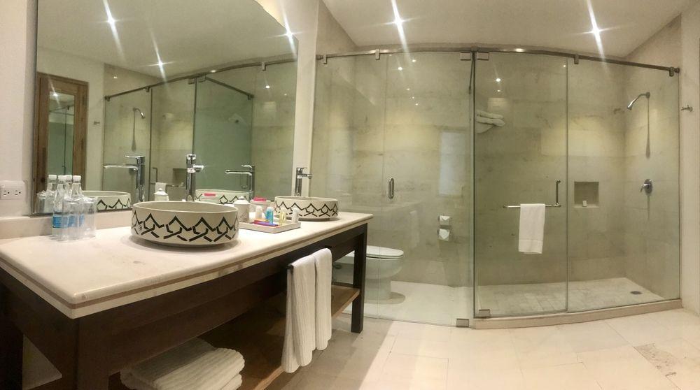 卡萨雷纳精品酒店 普埃布拉 外观 照片 Bathroom at the hotel