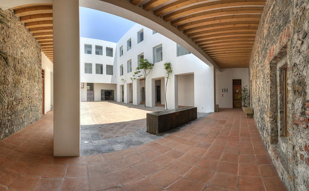 卡萨雷纳精品酒店 普埃布拉 外观 照片 The courtyard of the University of Patras